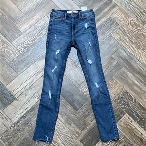 Hollister high rise super skinny jeans